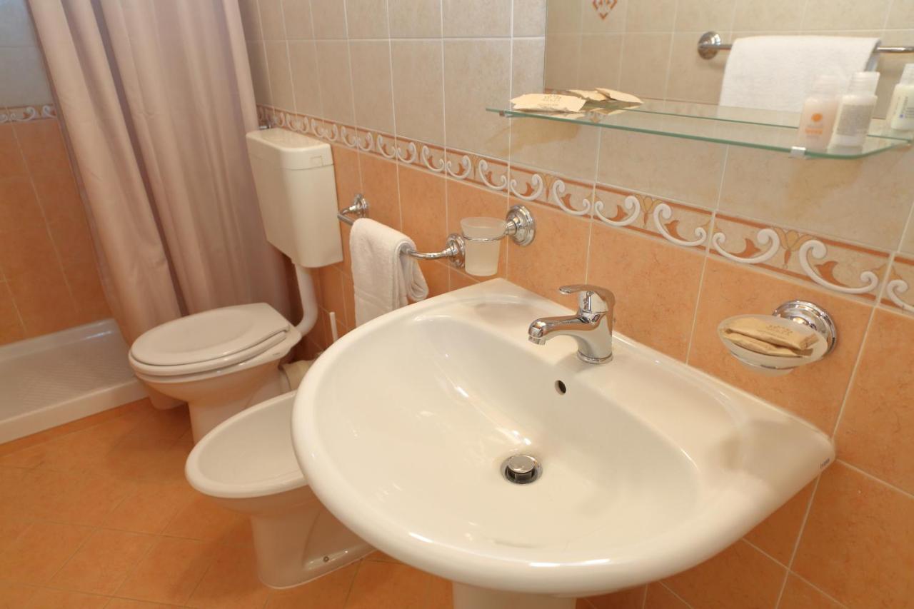 Sunny Flat - Self Apartments تْشيفالو المظهر الخارجي الصورة