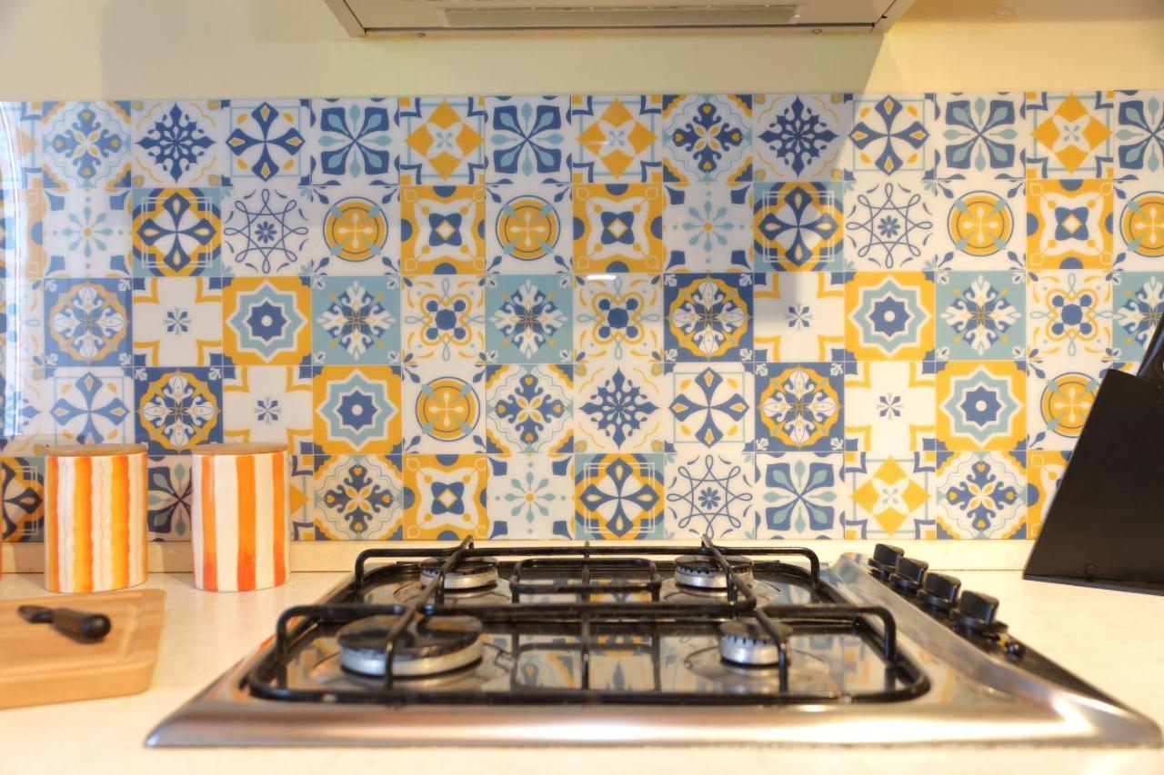 Sunny Flat - Self Apartments تْشيفالو المظهر الخارجي الصورة