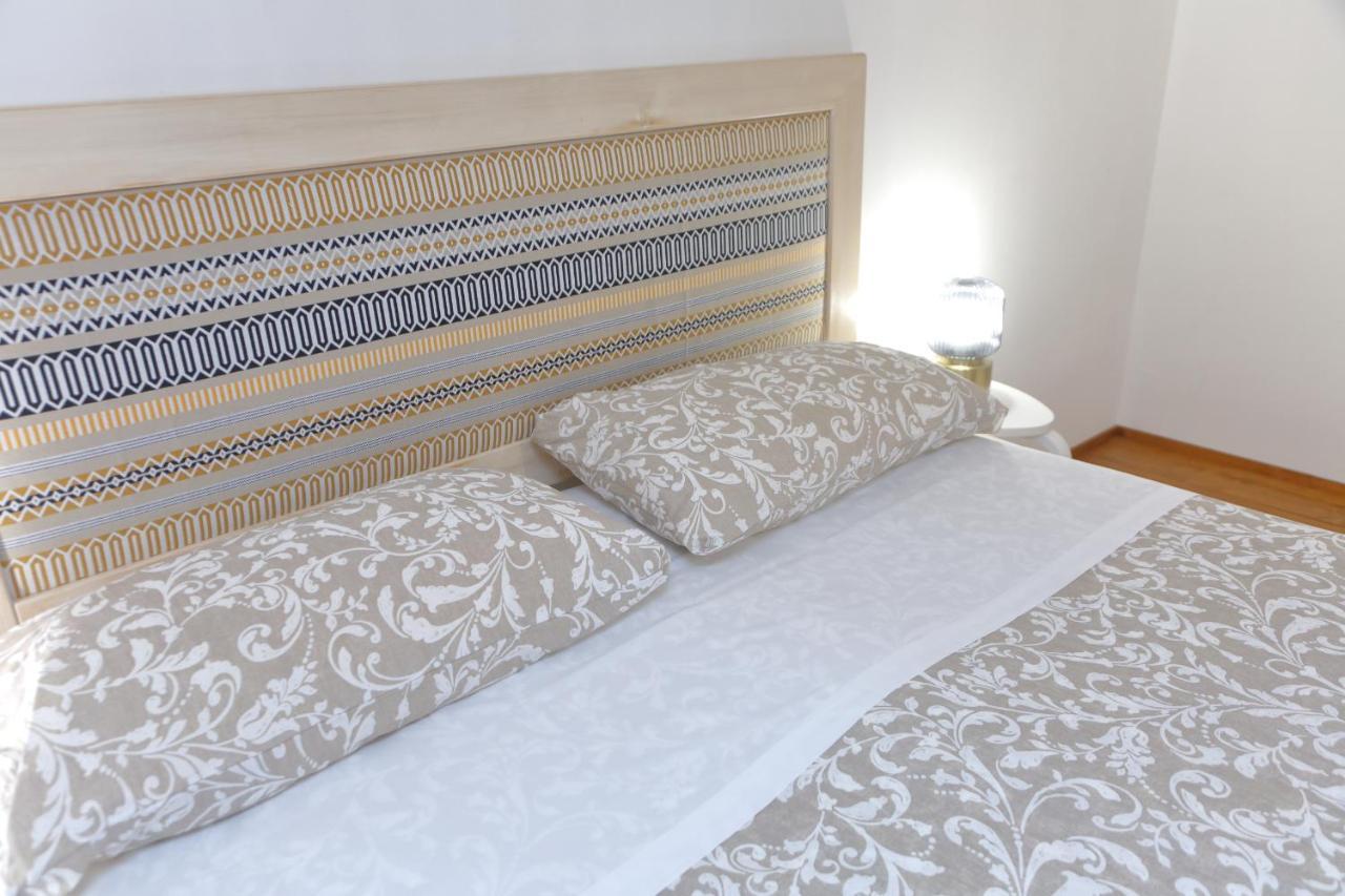 Sunny Flat - Self Apartments تْشيفالو المظهر الخارجي الصورة
