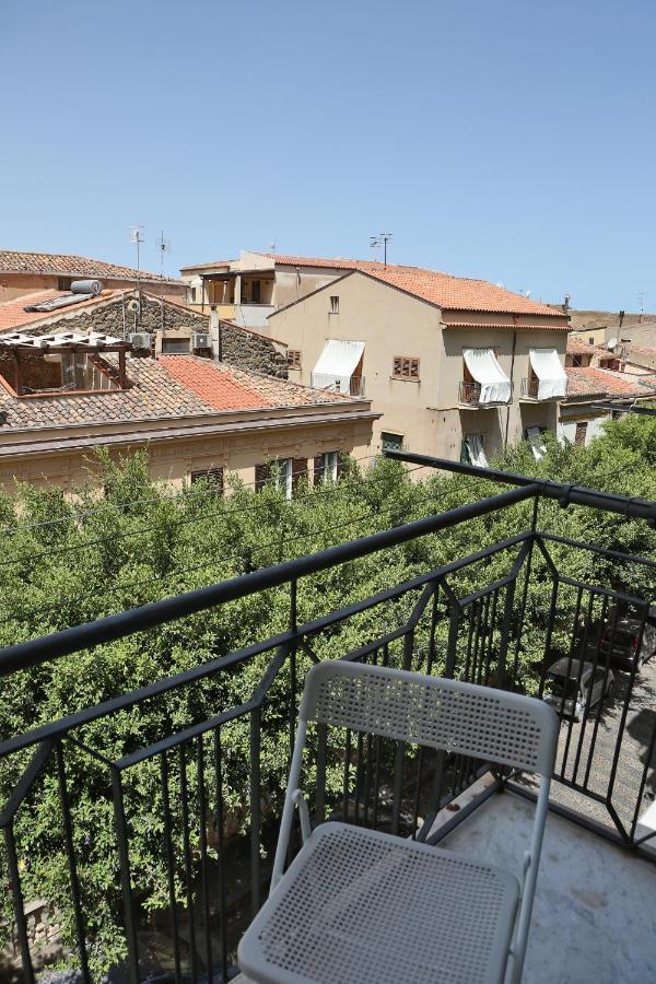 Sunny Flat - Self Apartments تْشيفالو المظهر الخارجي الصورة